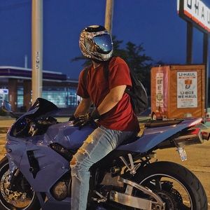 Meet your Posher, Luis